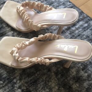 Lulu's thong sandals